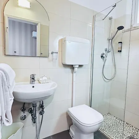 Hotel Perazzini 2*