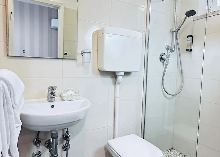 Hotel Perazzini 2*